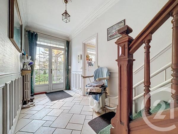 Maison à vendre  8 pièces - 228,33 m2 MONTFERMEIL - 93