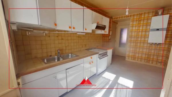 Appartement à rénover avec cave et grenier