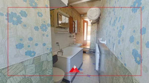 Appartement à rénover avec cave et grenier