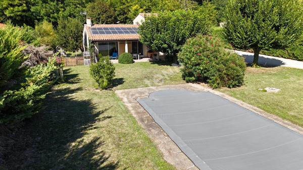 MAISON DE 186 M² SUR 2118 M² DE TERRAIN CONSTRUCTIBLE DANS UN ENVIRONNEMENT CALME