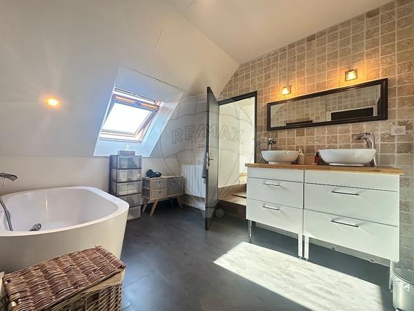 Maison 2 chambre(s) à vendre - Saint-Parize-le-Châtel, Nièvre - 58