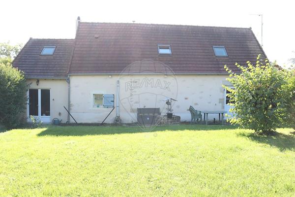 Maison 2 chambre(s) à vendre - Saint-Parize-le-Châtel, Nièvre - 58