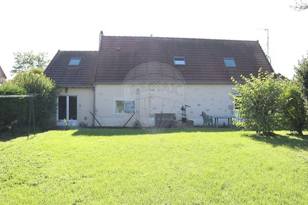 Maison 2 chambre(s) à vendre - Saint-Parize-le-Châtel, Nièvre - 58