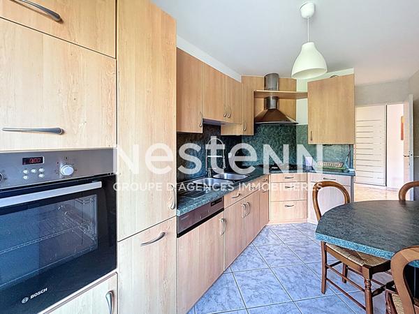 Grand Appartement T4 3 chambres aux Terrasses de Tassigny avec cave ,place de parking et garage- 69500 BRON