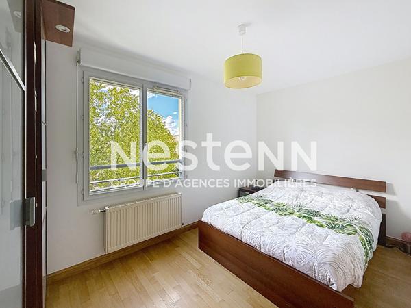 Grand Appartement T4 3 chambres aux Terrasses de Tassigny avec cave ,place de parking et garage- 69500 BRON