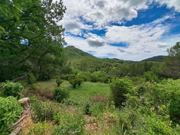 Maison à vendre 6 pièces AURIOL (13) au calme absolu / 22905m² en Zone Naturelle (NS)