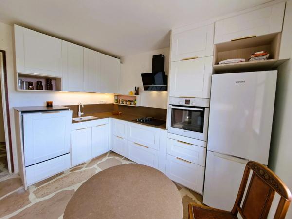 Maison à vendre 6 pièces AURIOL (13) au calme absolu / 22905m² en Zone Naturelle (NS)