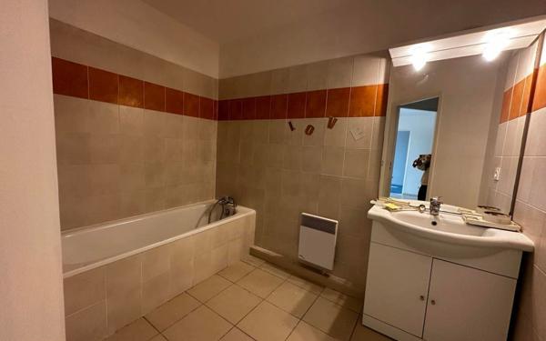 Appartement à louer    3 pièces •  Aubenas