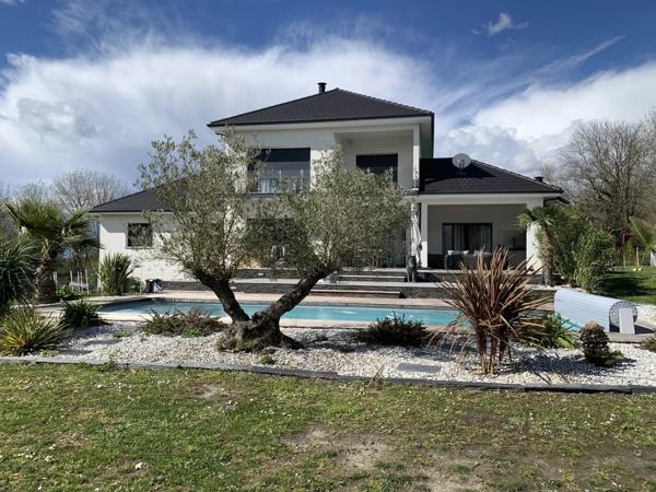 Immobilier Rontignon (64110) – Maison 210m2 – 756 000 €