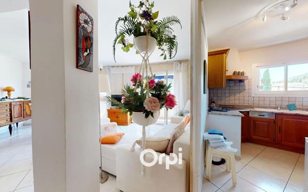 Appartement à vendre    2 pièces • 61 m2 Hyères