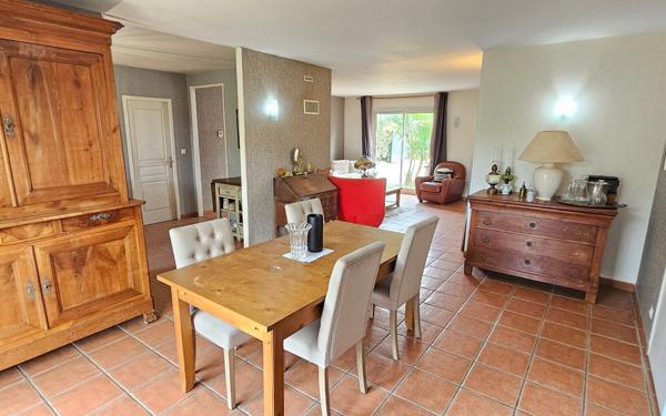 Maison à vendre    4 pièces •  Vouneuil-sous-Biard