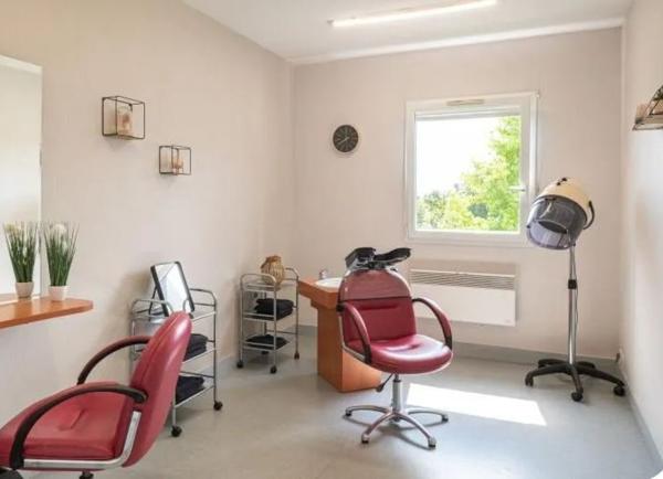 INVESTISSEMENT LOCATIF – SAINT-CYR SUR LOIRE - Résidence Ehpad Korian Croix Périgourd - 5.73%  de rentabilité.