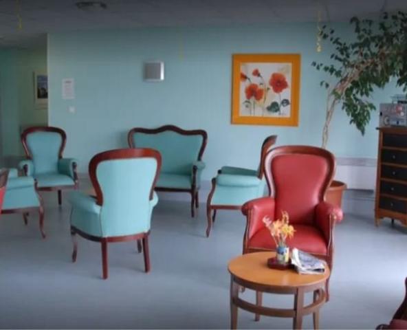 INVESTISSEMENT LOCATIF – SAINT-CYR SUR LOIRE - Résidence Ehpad Korian Croix Périgourd - 5.73%  de rentabilité.