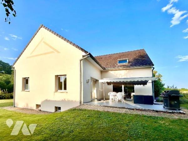 PAVILLON AVEC CONFORT DU PLAIN-PIED ET SOUS-SOL COMPLET AU CALME.
A VENDRE, à 10 min de Rethel...