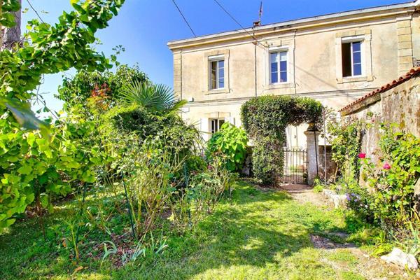 Maison familiale en pierre de 211 M² avec cachet et potentiel