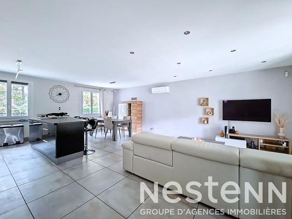 ST BONNET DE MURE secteur Hôtel de ville / Parc du Château - Maison individuelle de 135 m² et 4 chambres sur terrain de 610 m²