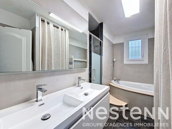 ST BONNET DE MURE secteur Hôtel de ville / Parc du Château - Maison individuelle de 135 m² et 4 chambres sur terrain de 610 m²