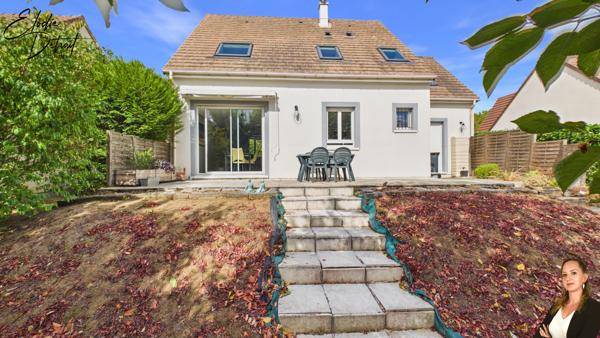 Maison
         6 pièces
        - 124 m² Exclusivité 279 900 € *