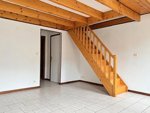 Maison Saint Pierre La Noue 77 m2, 2 chambres, bureau garage et extérieur
