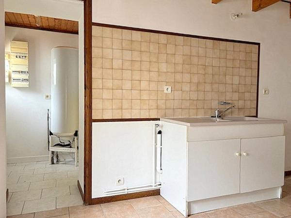 Maison Saint Pierre La Noue 77 m2, 2 chambres, bureau garage et extérieur