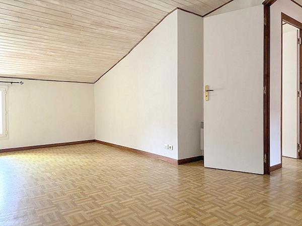 Maison Saint Pierre La Noue 77 m2, 2 chambres, bureau garage et extérieur