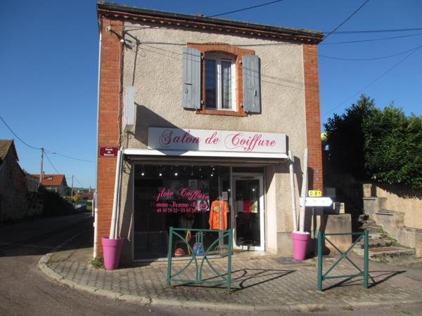 COUBLANC Salon de Coiffure avec joli potentiel