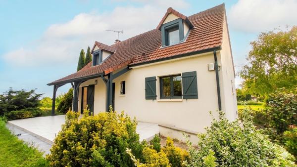 BELLE VILLA AVEC VUE SUR LA CAMPAGNE