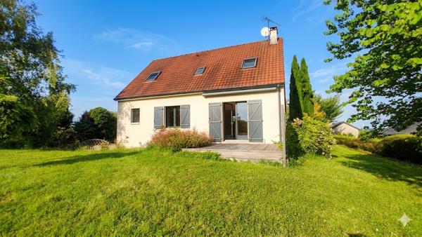 BELLE VILLA AVEC VUE SUR LA CAMPAGNE