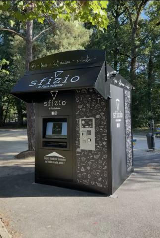 Food Truck & 2 Distributeurs de Pizzas