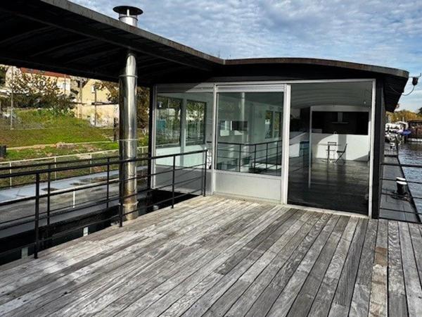 Bateau-Loft Exceptionnel de Grande Dimension à Vendre à Conflans Sainte Honorine. ( 78)