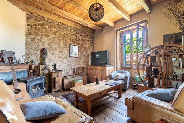 Maison à vendre 237 000 € La Meyze 6 p 133 m² DPE E