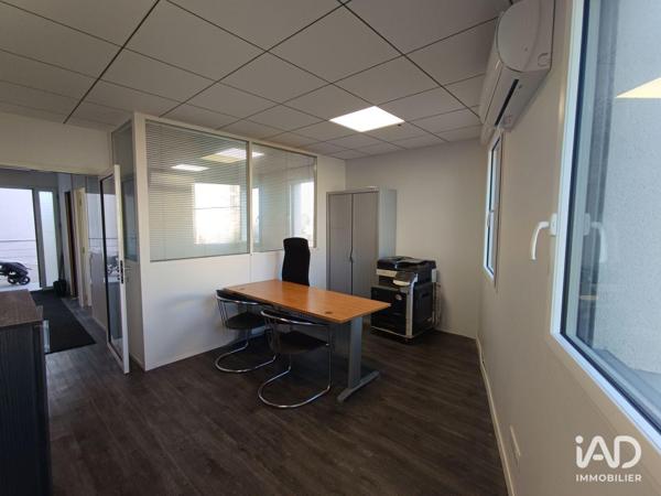 Location parking 37 m² Saint-Jean-Bonnefonds