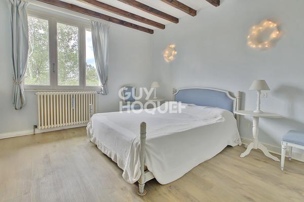 Maison à vendre à Ruy Montceau - 6 pièces, 4 chambres, 208 m²