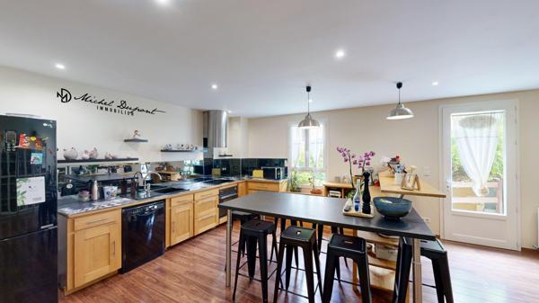 Restaurant avec appartements locatifs