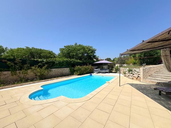 A VENDRE 84120 PERTUIS MAISON TYPE 6 PIECES D'ENVIRON 167M² AVEC DOUBLE GARAGE, PISCINE ET JARDIN