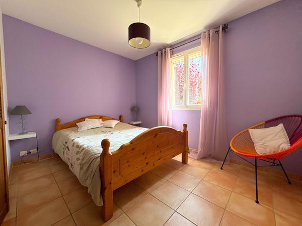 A VENDRE 84120 PERTUIS MAISON TYPE 6 PIECES D'ENVIRON 167M² AVEC DOUBLE GARAGE, PISCINE ET JARDIN