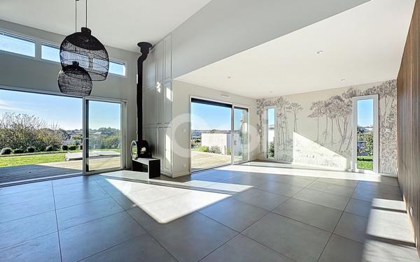 Maison à vendre    5 pièces •  Lannilis