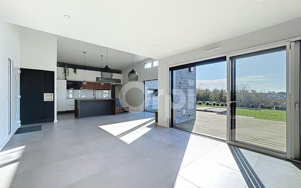 Maison à vendre    5 pièces •  Lannilis