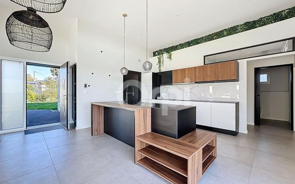 Maison à vendre    5 pièces •  Lannilis