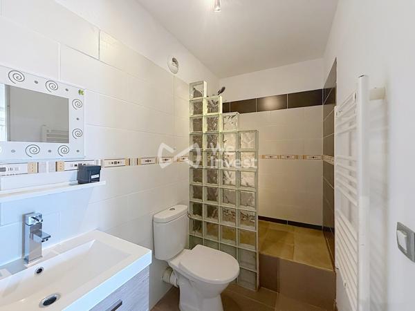 Studio 28 m² avec balcon, terrasse et garage
