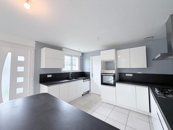 PESSAC - ALOUETTE - Maison individuelle - 4 pièces - Plain pied - Garage - Dépendance Chalet aménagé 57m2