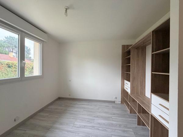 PESSAC - ALOUETTE - Maison individuelle - 4 pièces - Plain pied - Garage - Dépendance Chalet aménagé 57m2