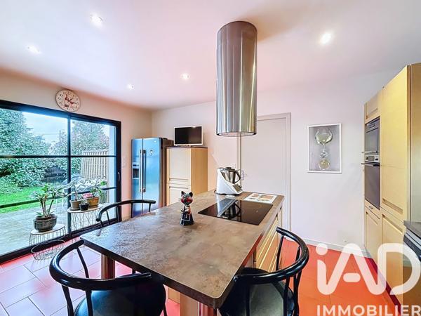 Maison à vendre 6 pièces 185 m² Saint-Nolff