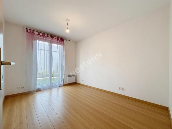 Appartement T3 - Centre-ville de Tours - Calme, terrasse Ouest et parking à deux pas des Halles