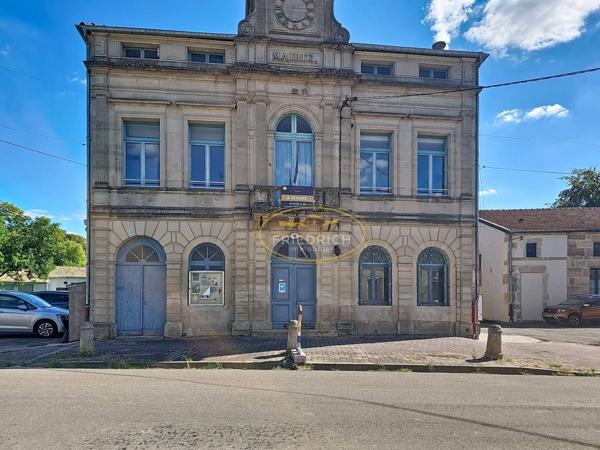 IMMEUBLE A USAGE D'HABITATION OU DE BUREAUX - MULTIPLES POSS Loisey-culey