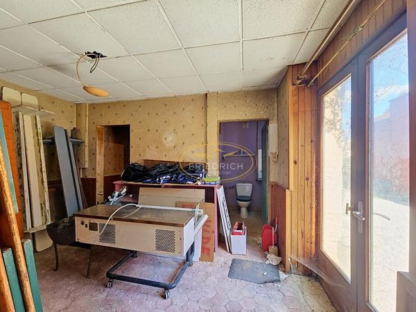 IMMEUBLE A USAGE D'HABITATION OU DE BUREAUX - MULTIPLES POSS Loisey-culey