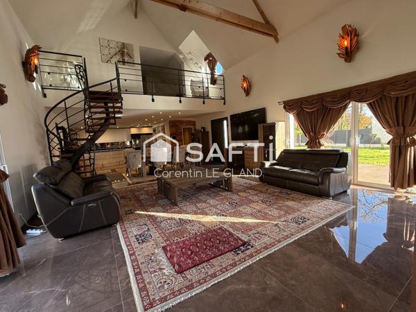 Belle maison lumineuse aux grands volumes !