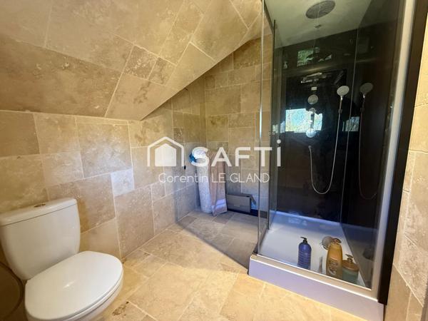 Belle maison lumineuse aux grands volumes !