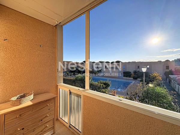 Charmant Duplex meublé 3 pièces de 37.6 m2 avec piscine & place de parking privative en option à Gruissan