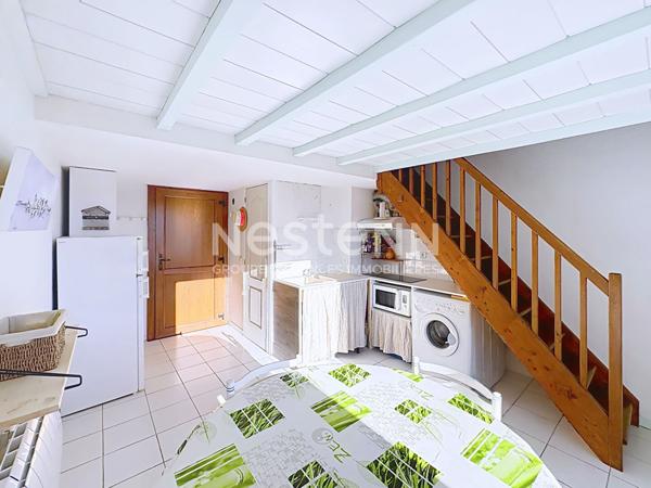 Charmant Duplex meublé 3 pièces de 37.6 m2 avec piscine & place de parking privative en option à Gruissan